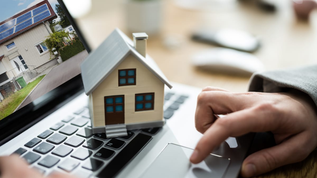 How to Use Personalized Templates to Build Your Real Estate Brand on Social Media